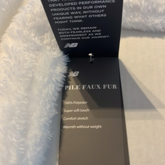 NWT-new balance-2X-white & silver-full zip, fleece, embroidered logo, jacket. - Picture 9 of 15